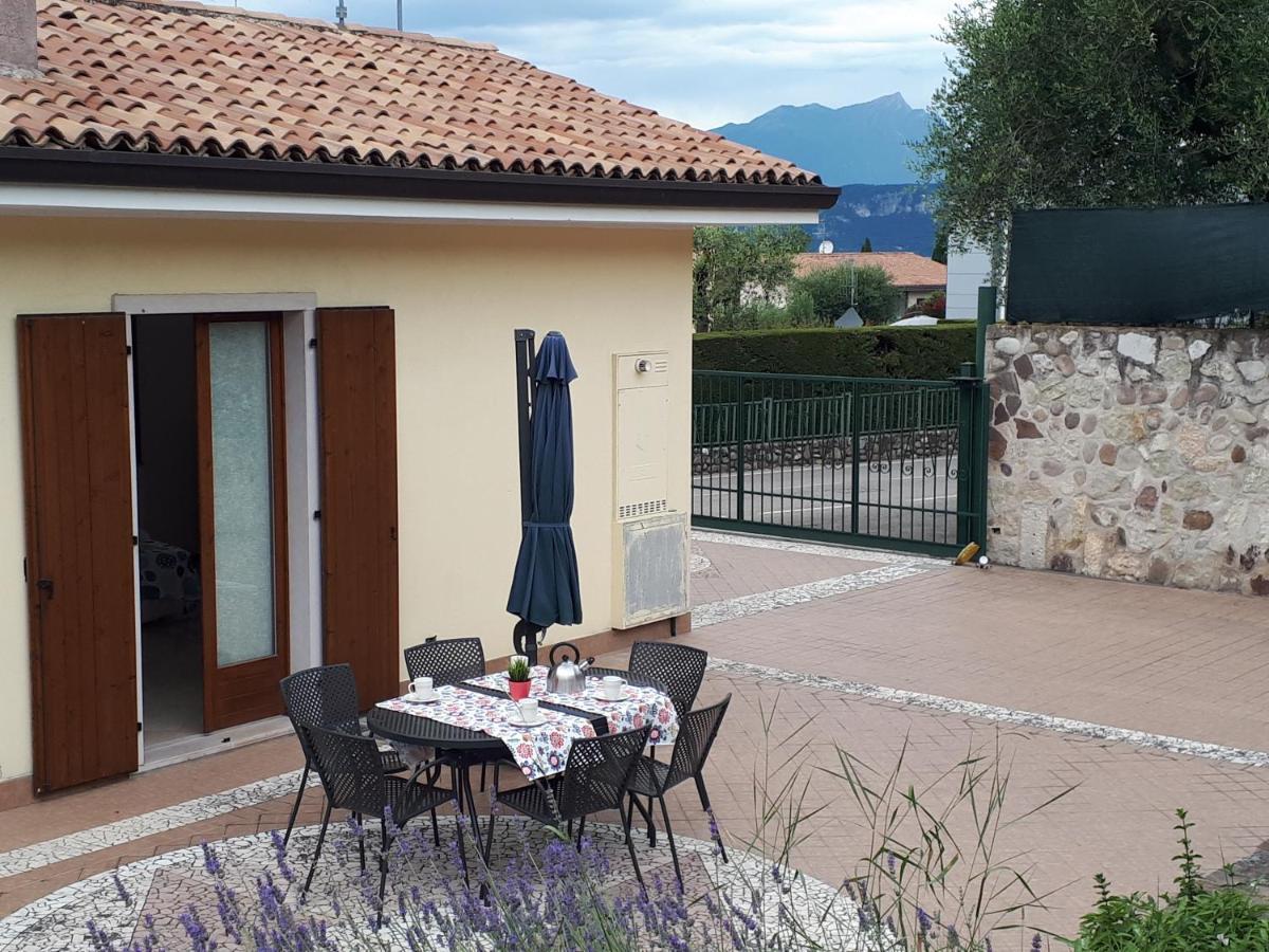 Appartamento Con Giardino A Cisano Di Bardolino Dış mekan fotoğraf